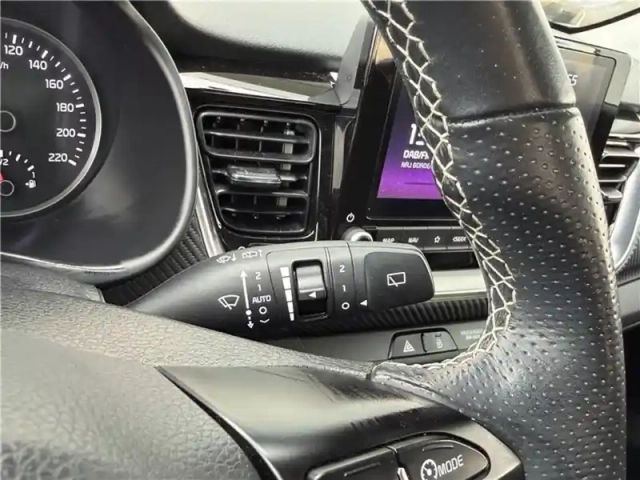 Kia Stonic 1.0 t-gdi 120 ch mhev ibvm6 — photo 20