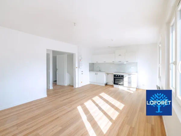 PUISEUX-EN-FRANCE- Appartement 4 pièces / 3 chambres et parking privé