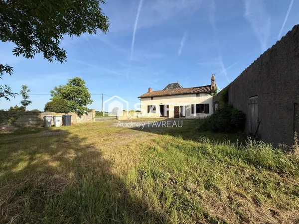 Maison en pierre - 142m2 - Dépendances - Jardin