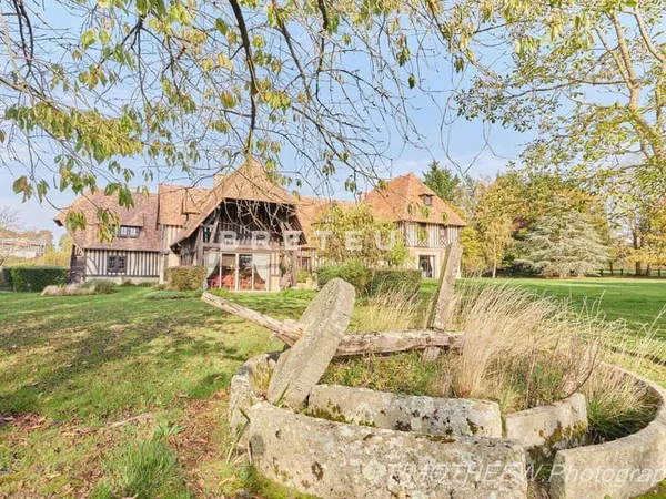 Maison 8 pièces 430 m²