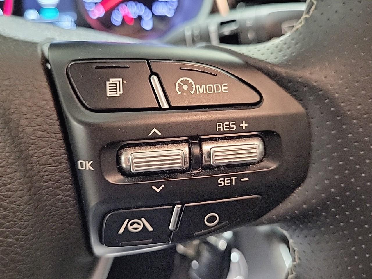 Kia Stonic 1.0 t-gdi 100 ch dct7 gt line premium — photo 22