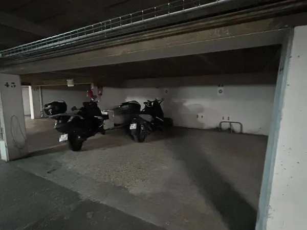 Parking 12 m²