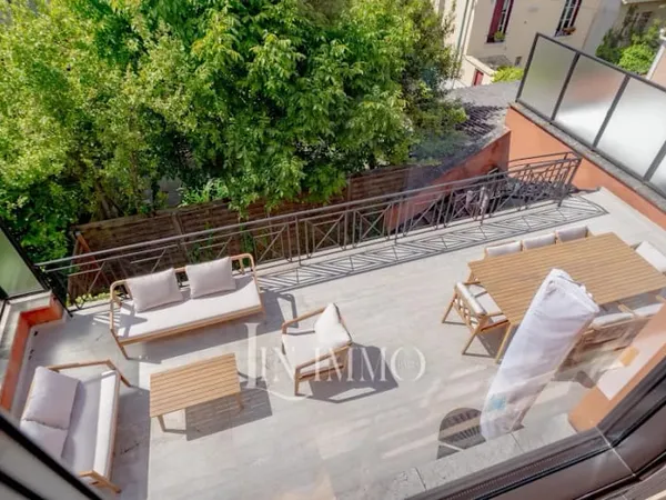 Maison 9 pièces 270 m²