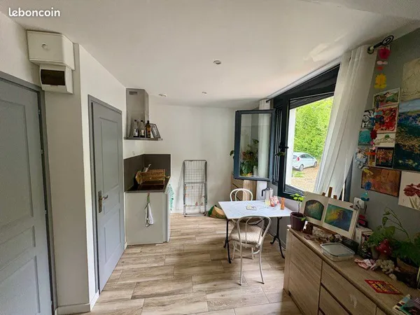 Studio meublé de 25m2 à louer à Bures Sur Yvette