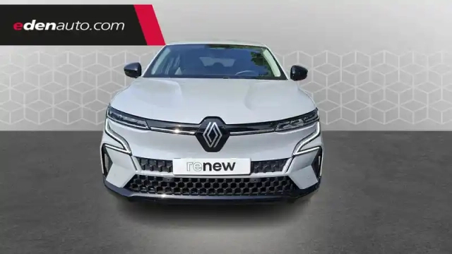 Renault Megane e-tech ev60 220 ch optimum charge — photo 8