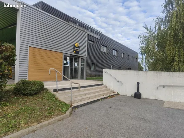 Local bureaux 1 400 m²