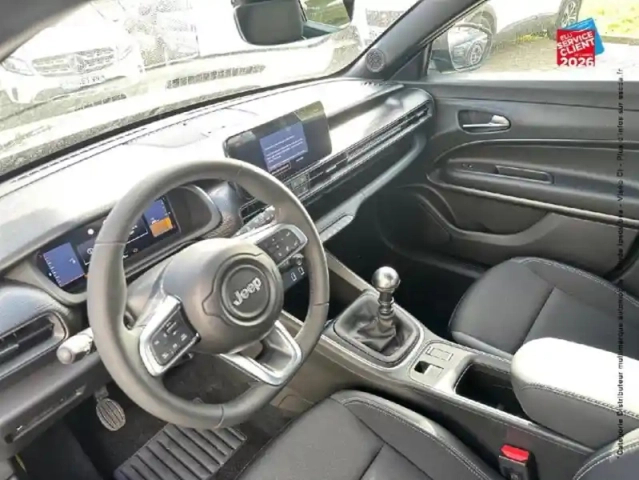Jeep Avenger 1.2 turbo t3 100ch altitude — photo 30