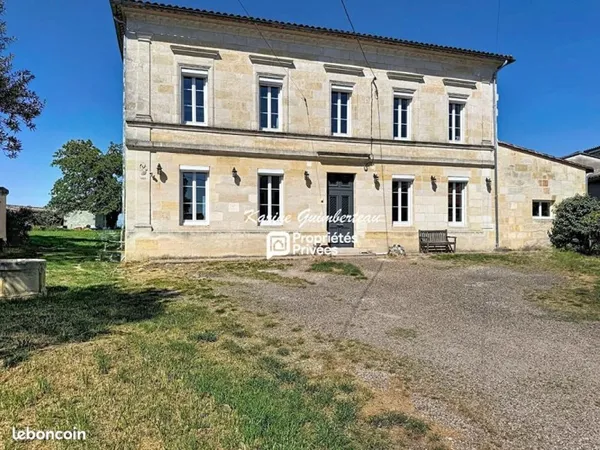 Propriété 6 pièces 211 m²