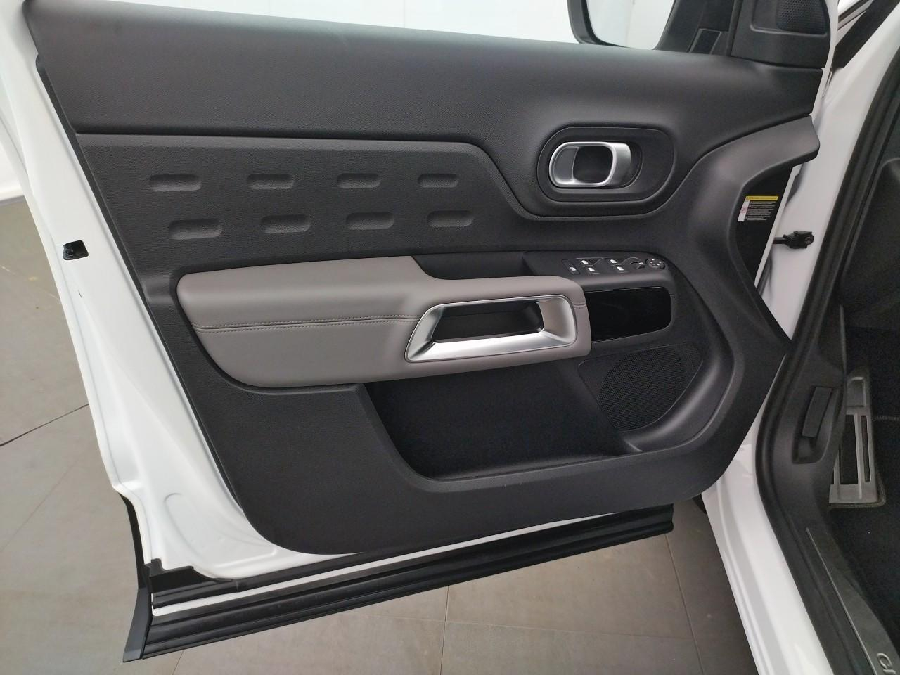 Citroën C5 Aircross hybride rechargeable 225 e-eat8 shine pack — photo 23