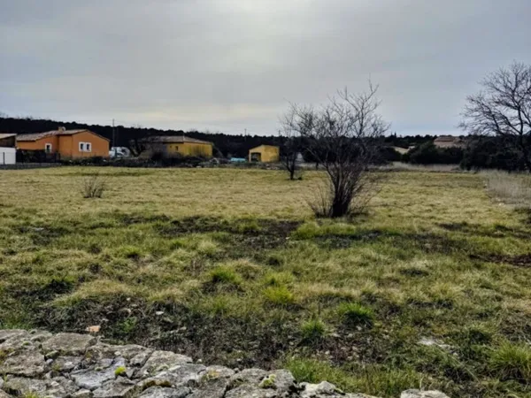 Terrain 1160 m²