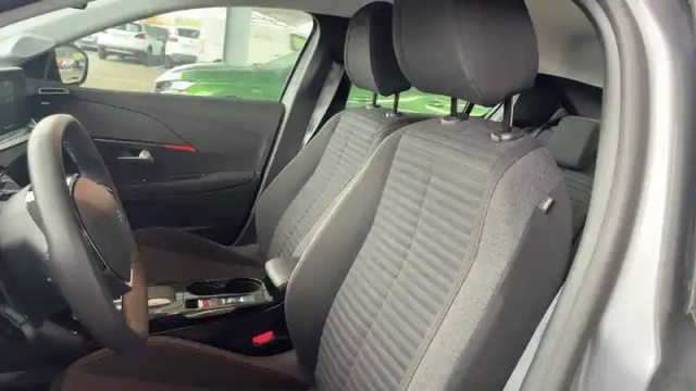 Peugeot 208 electrique 50 kwh 136ch — photo 14
