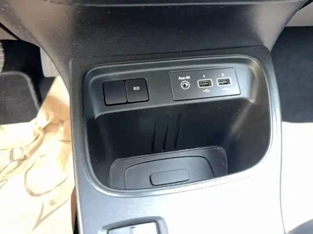 Renault Twingo iii e-tech — photo 43