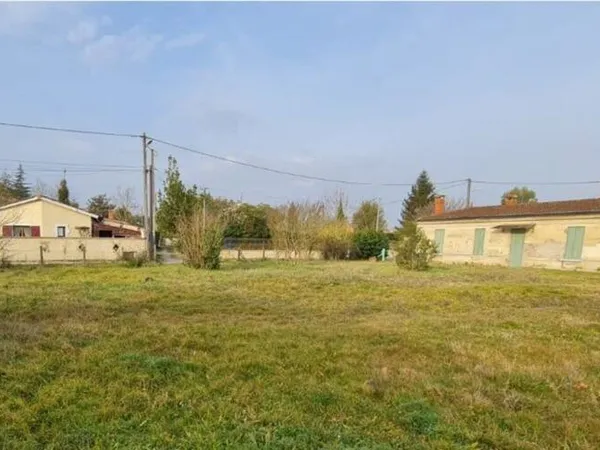 Terrain 1242 m²