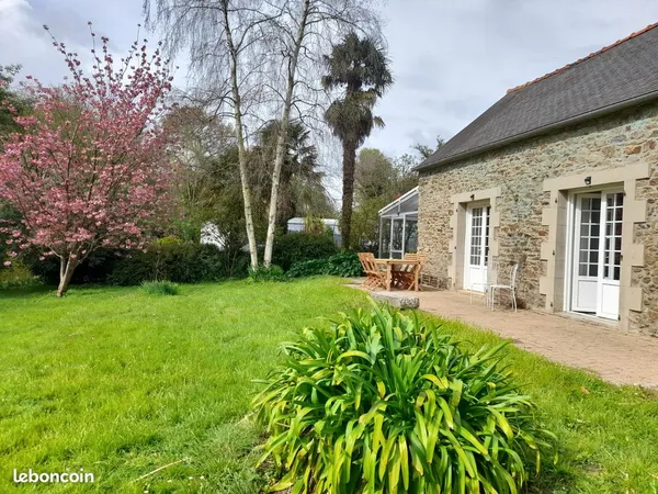 Libre 10 mois, maison meublée 3 chambres grand jardin très calme