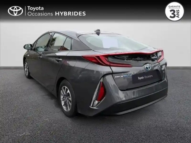 Toyota Prius rechargeable 122h dynamic pack premium mc19 — photo 2