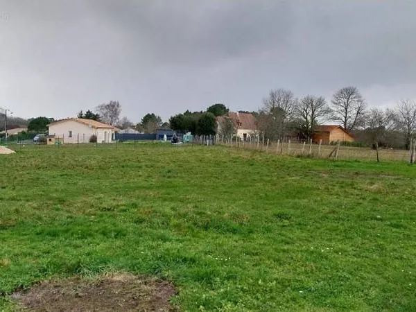 Terrain 1000 m²