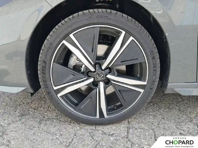 Peugeot 308 hybrid 145 e-dcs6 — photo 31