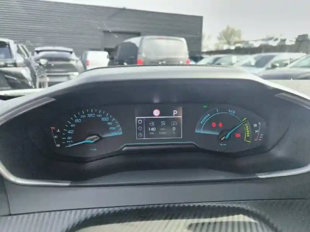 Peugeot 2008 hybrid 110 e-dcs6 — photo 50