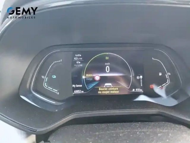 Renault Clio e-tech 140 - 21n — photo 18