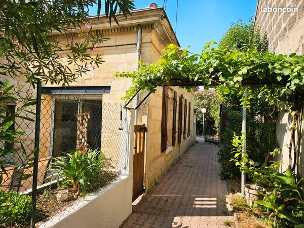 Belle maison en pierre - proche place Nansouty
