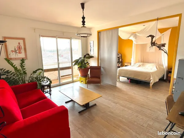 Appartement 72 m² - T2 bis / possibilité T3 - balcon sud-est - parking - Bordeaux Tivoli - 250 000