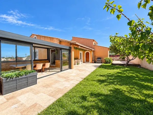 À VENDRE MAISON T4 114 M2 AVEC PISCINE, SOUS-SOL AMÉNAGEAB