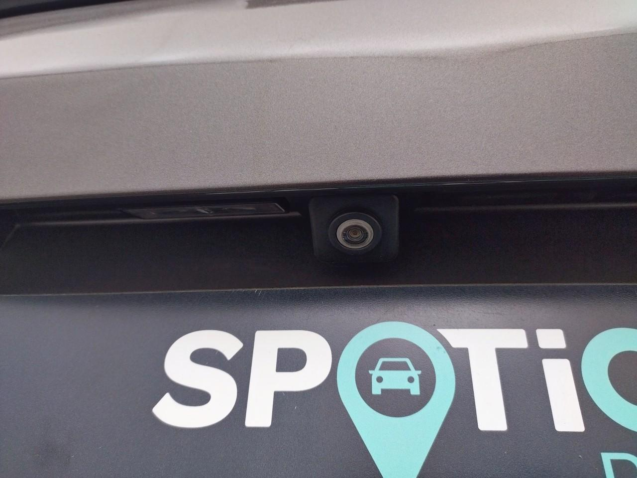 Peugeot 3008 hybrid4 300 e-eat8 gt — photo 25