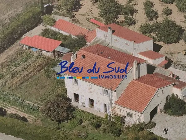 Maison 8 pièces 370 m²