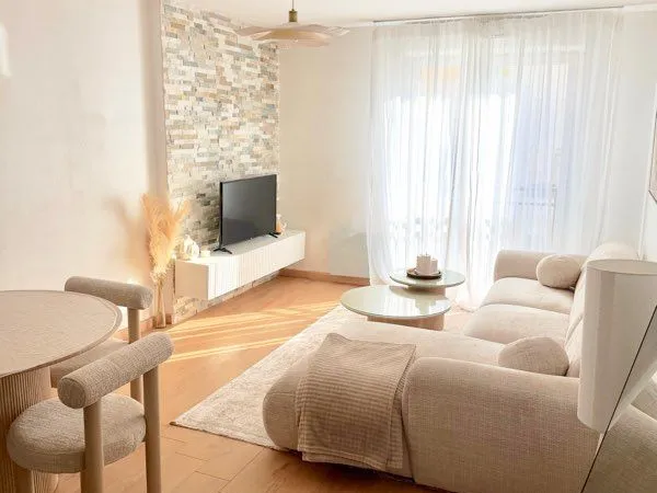 Appartement 2 pièces 53 m² - 2 places de parkings - Gare à 1 min - Ascenseur