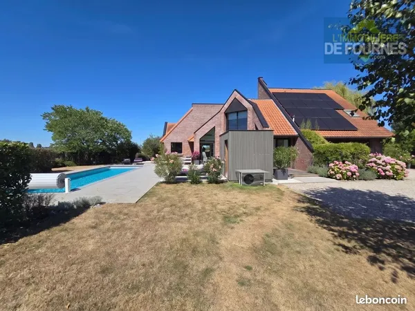 Villa 8 pièces 305 m²