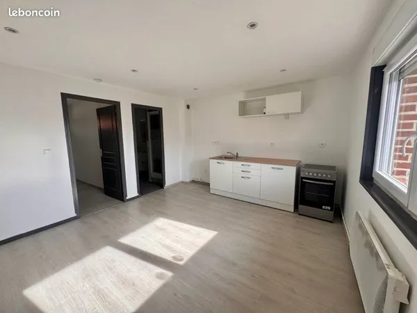 Appartement T2 lumineux 1er étage proche Cambrai