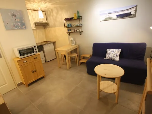 Studio meublé rénové 15 m2, Le Panier, Marseille 2e