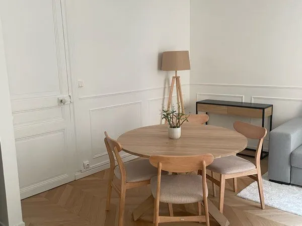3 pièces de charme rénové 50 m²