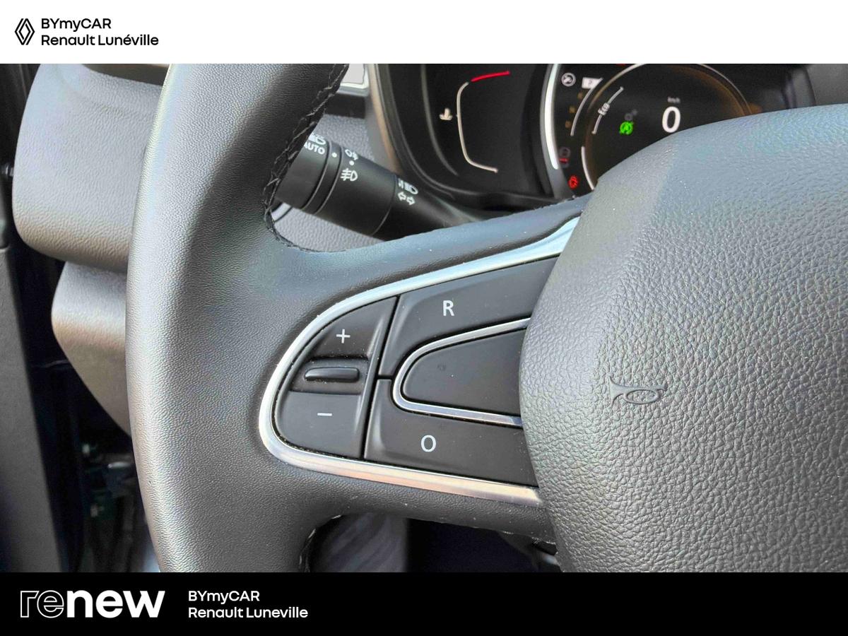 Renault Kadjar Blue dCi 115 EDC — photo 18