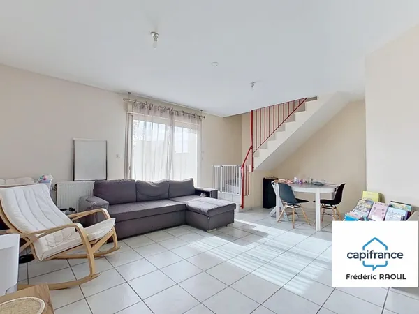 A LOUER - GEMEAUX - MAISON 3 PIÈCES DE 66 M² AVEC GARAGE ET JARDIN