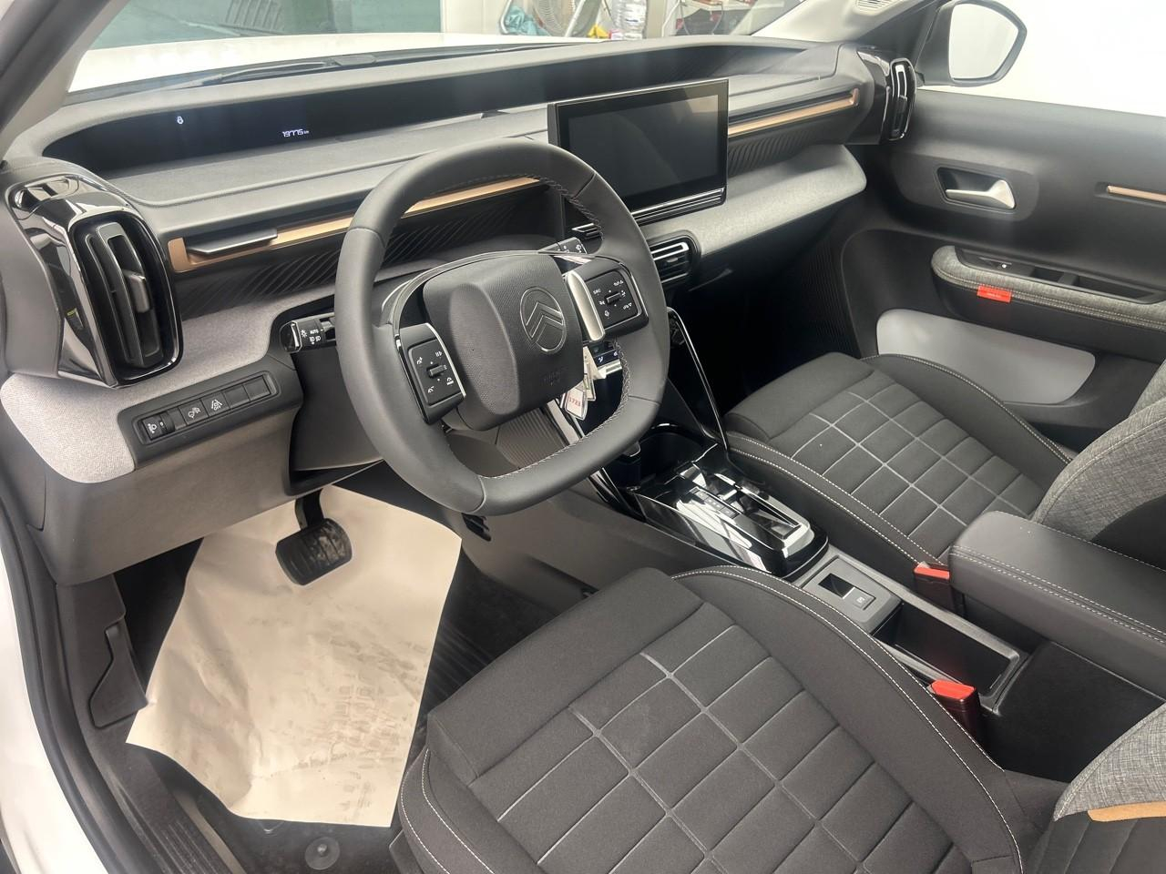 Citroën C3 Aircross hybride 145 ch aut plus — photo 9