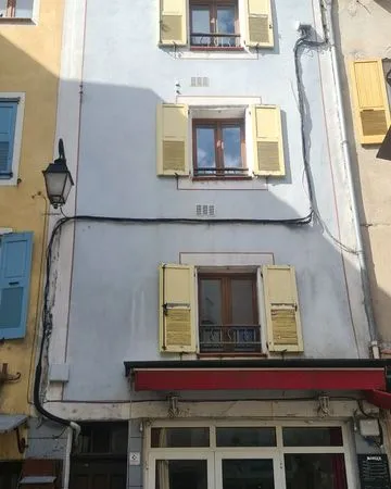 Grand duplex 60m² bien lumineux à Castellane