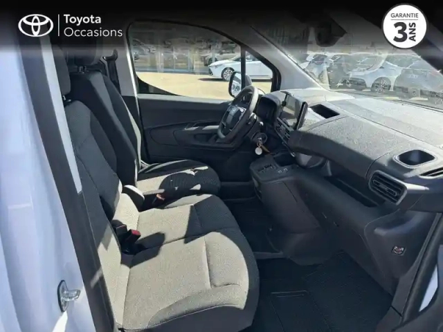 Toyota Proace city medium 130 d-4d startconfort 3pl bva mc24 — photo 7