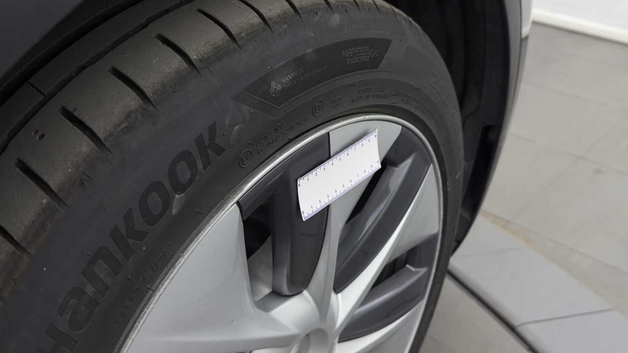 Tesla MODEL Y Standard RWD — photo 42