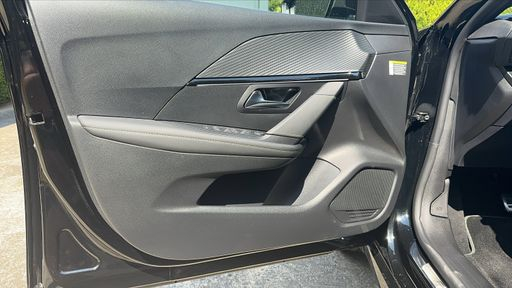 Peugeot 208 1.2 Hybrid 136 e-DSC6 - GT – 2025 – 2859 km – Hybride essence – Boîte Automatique — photo 31