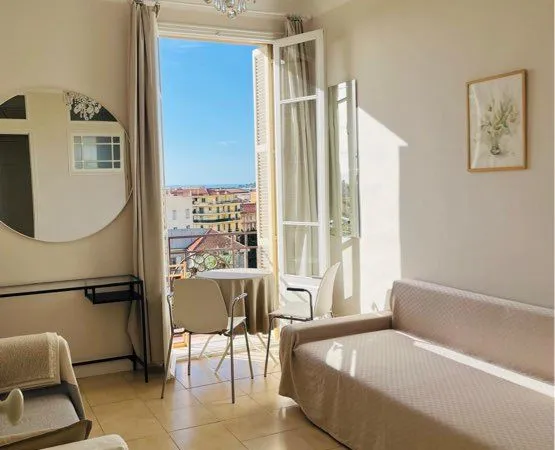 Studio 17m2 vue mer panoramique, Résidence du Louvre