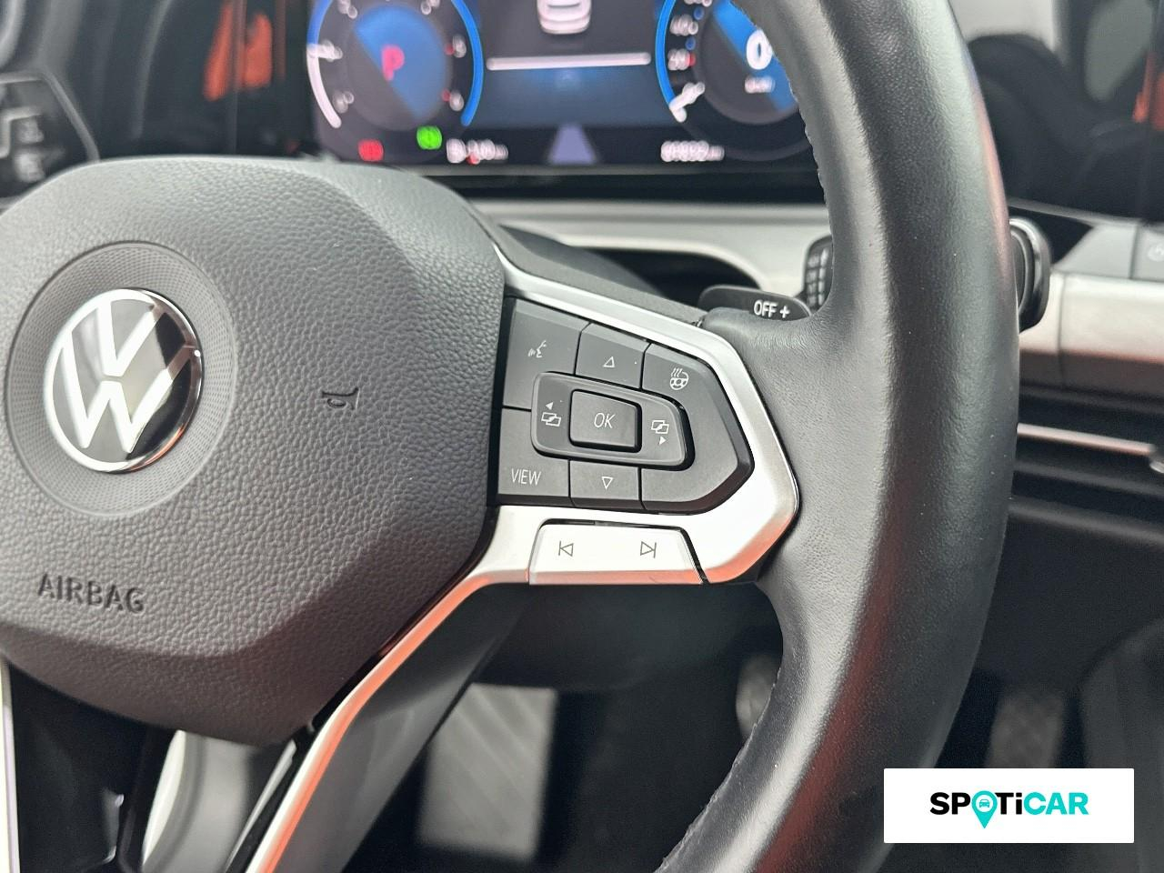 Volkswagen Golf 2.0 tdi scr 150ch life dsg7 — photo 16