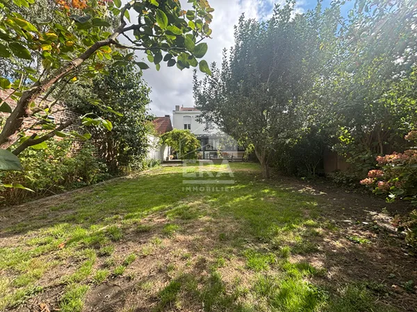 Maison 8 pièces 176 m²