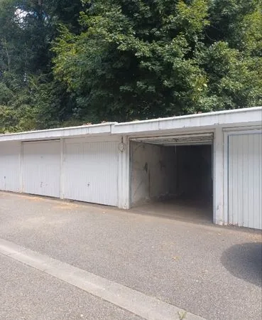 ​A louer Garage - Quartier La Métare