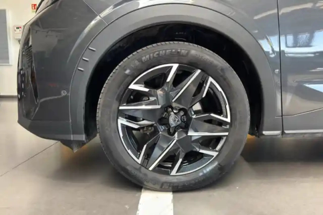 Peugeot 3008 hybrid 136 e-dcs6 — photo 13