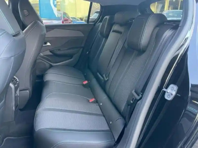 Peugeot 308 1.2 puretech 130ch s&amp;s allure eat8 — photo 7