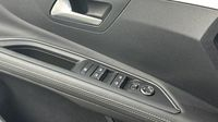 Peugeot 3008 1.5 BlueHDi 130ch S&S GT EAT8 — photo 18