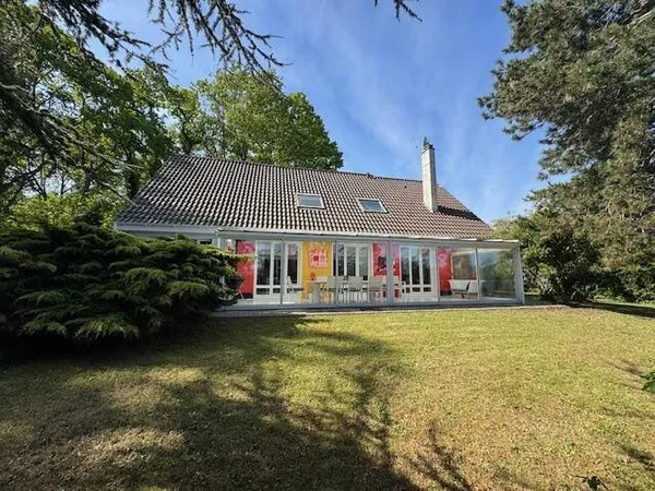 Maison 8 pièces 235 m²