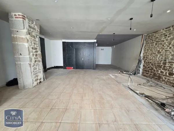 Local commercial 101 m²