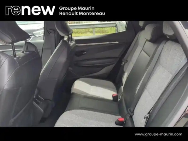 Renault Megane e-tech electric ev60 220ch techno super charge — photo 11